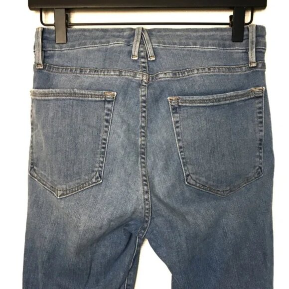 Good American Good Legs Distressed Released Hem Jeans - Picture 7 of 9